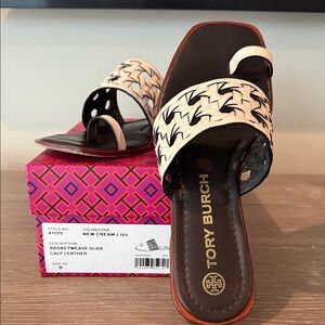 Tory Burch New Cream Basketweave slide Sandals Sz 9